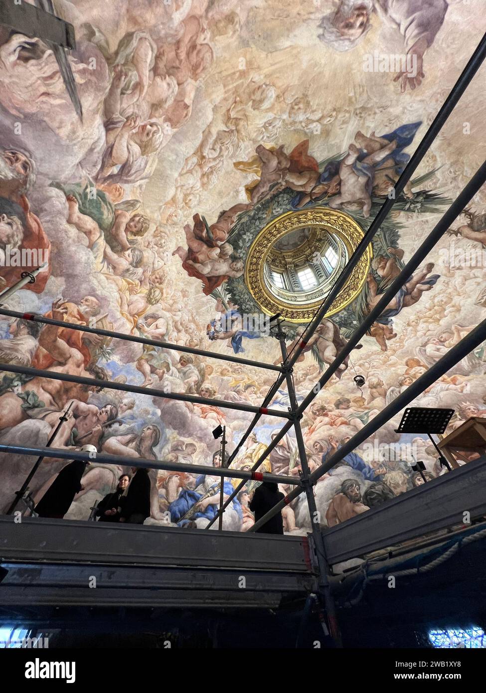 **KEINE WEBSEITEN UND ZEITUNGEN NUR FÜR ITALIEN** ROM die neu restaurierte Kuppel von Santa Maria in Vallicella Rom Stockfoto
