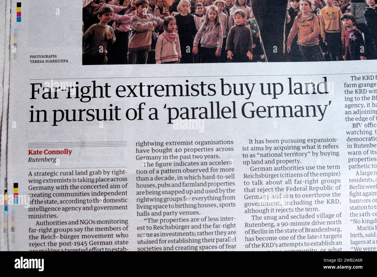 "Rechtsextreme Extremisten kaufen Land auf der Suche nach einer "parallelen Germany" Guardian Zeitung, die Landgreifer-Gemeinden am 28. Dezember 2023 London Großbritannien Stockfoto