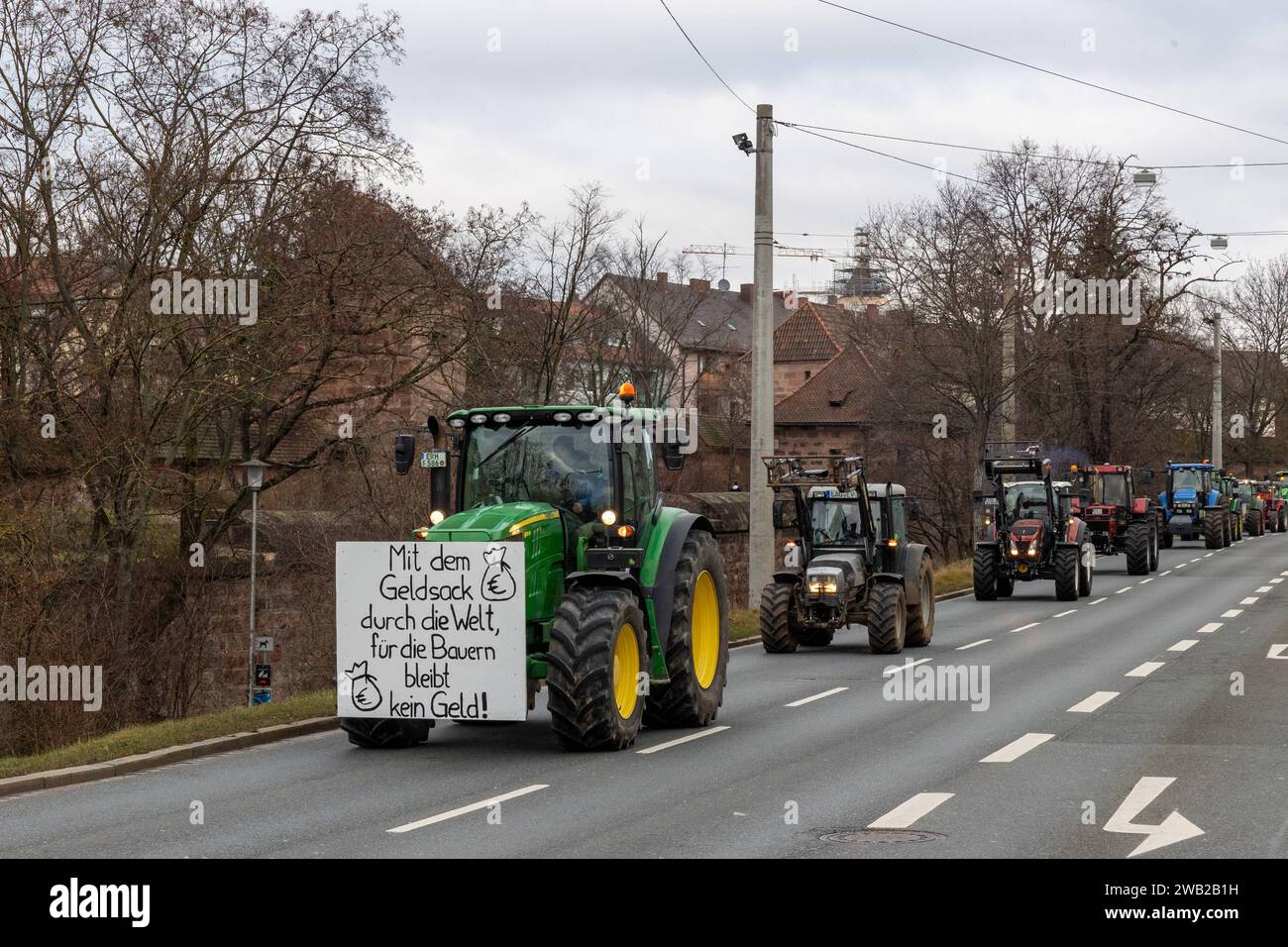 Bauernproteste am 08.01.24 in Nürnberg Bauernproteste am 08.01.24 in Nürnberg, Einfahrt über den