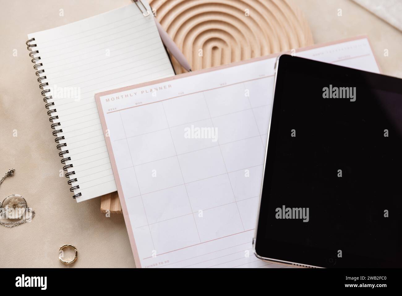 Nordic Minimal Design Büro Flatlay Stockfoto
