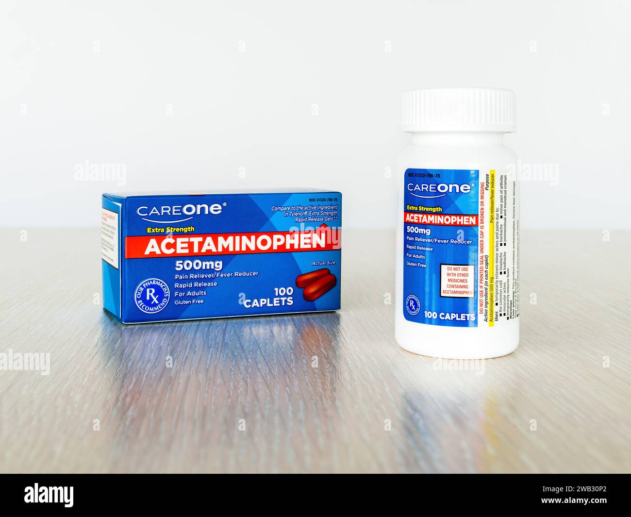 CareOne Acetaminophen 500 mg Kapseln Stockfoto
