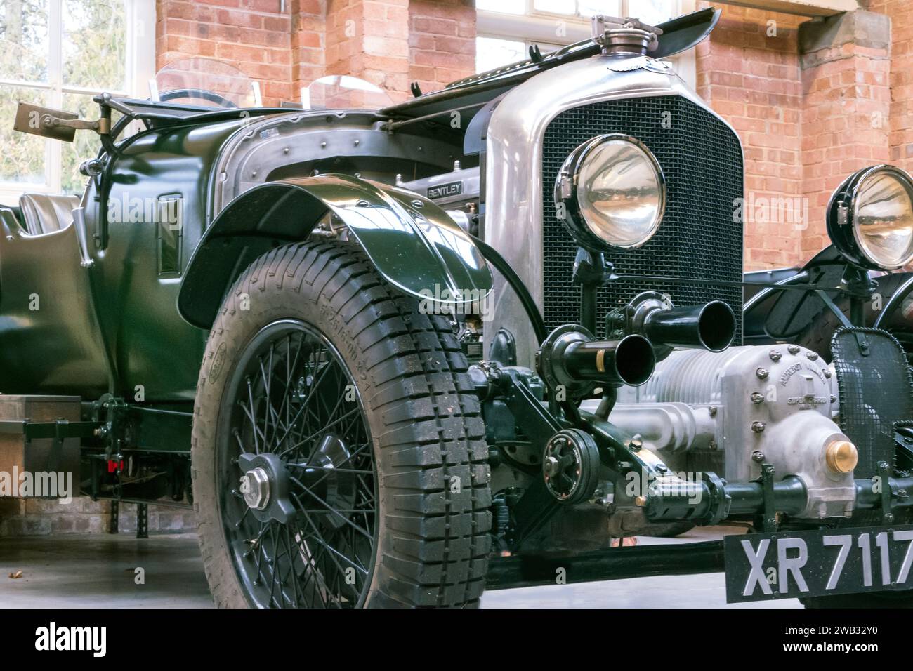 Vintage Bentley bei Bicester Heritage Scramble Januar 2024 Stockfoto