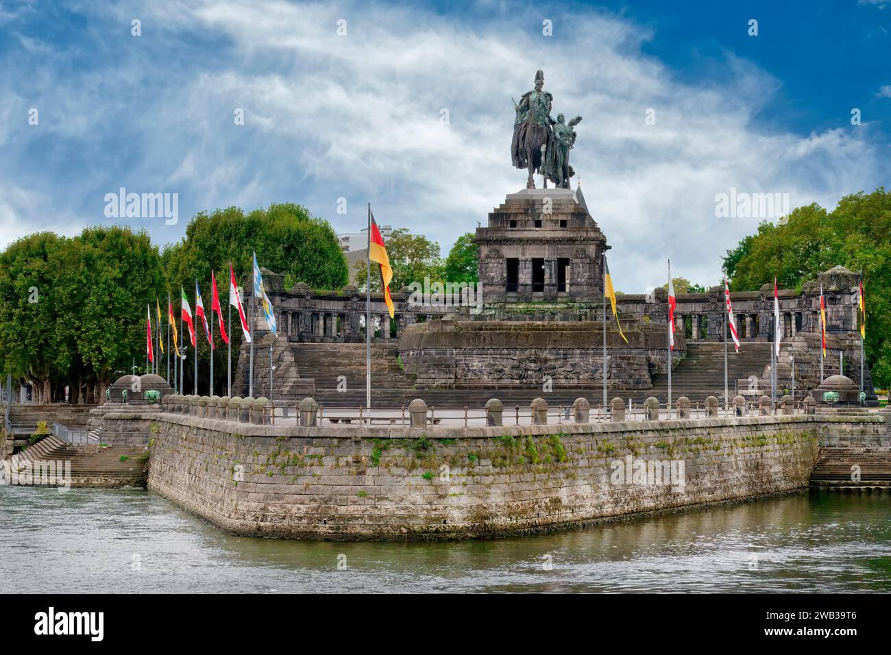Deutsche Ecke mit der Reiterstatue von Wilhelm I., erster deutscher Kaiser, Coblenz, Rheinland-Pfalz, Deutschland Stockfoto