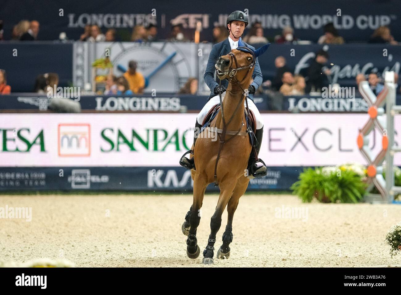 Ben Maher im Einsatz beim CSI5* - W Longines FEI World Cup Wettbewerb, der von Scuderia 1918 präsentiert wird - Verona springt auf dem 125. Fieracavalli am Novem Stockfoto