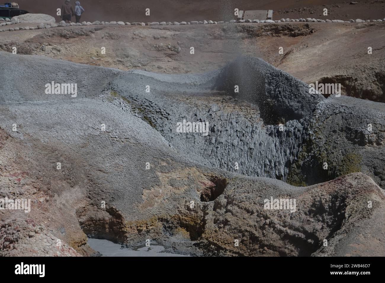 Heiße Quellen und ausbrechende Schlammbecken, Sol de Mañana, Bolivien. Stockfoto