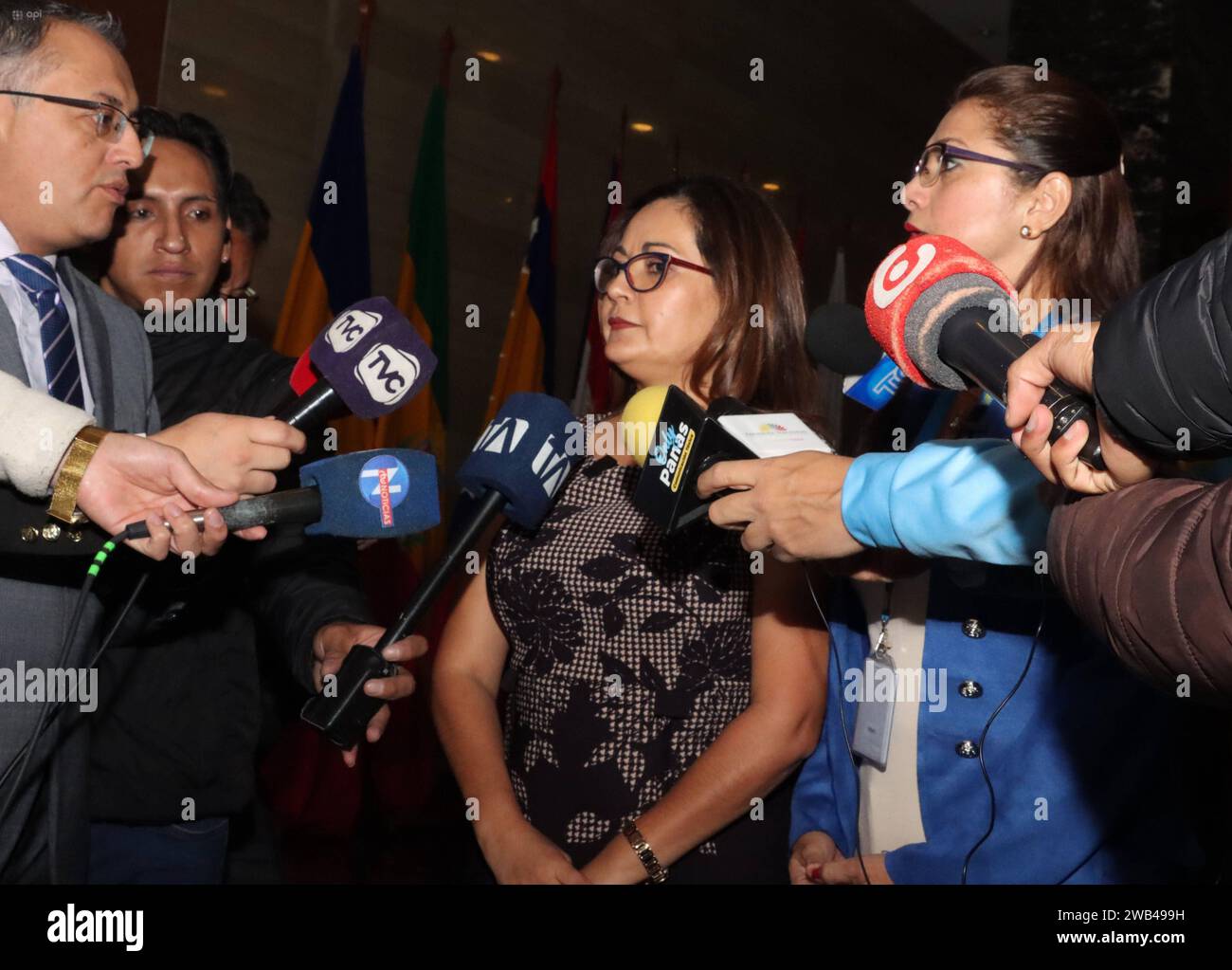 ASAMBLEISTAS-CUESTIONAN-PLAN-FENIX Quito,.lunes 8 de enero del 2023 Asambleistas del movimiento Construye, Alexandra Castillo del CAL y Sandra Rueda, hablan sobre la inseguridad y solicitan informacion del Plan FÃ nix, del Presidente Noboa Fotos:Rolando Enriquez/API Quito Pichincha 2023 Mitglieder der Construye-Bewegung, Alexandra Castillo von CAL und Sandra Rueda, sprechen über Unsicherheit und fordern Informationen über Präsident Noboas Plan FÃ nix an Stockfoto