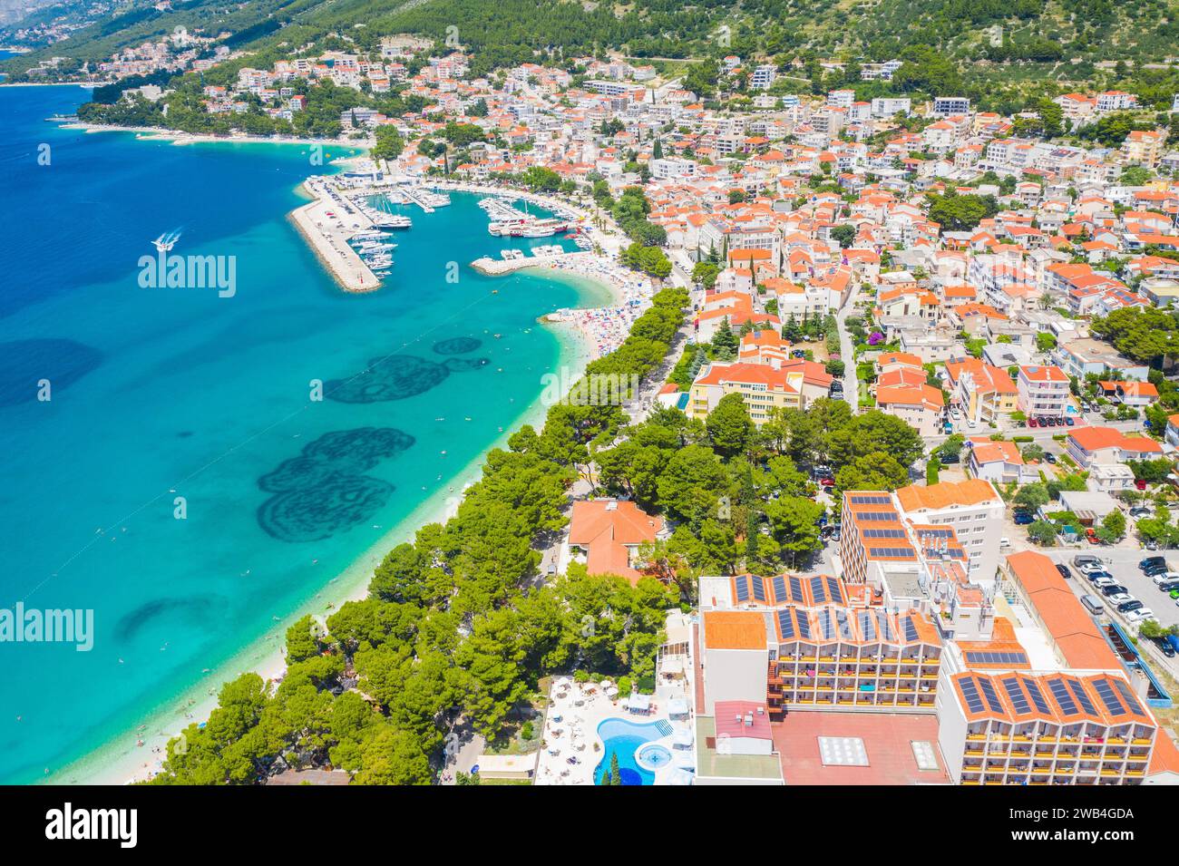 Luftaufnahme der Stadt Baska Voda, Makarska riviera, Dalmatien, Kroatien Stockfoto