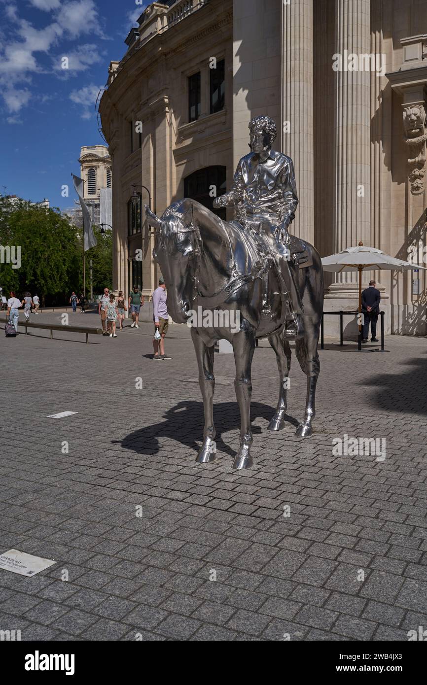 Paris, Frankreich - 14. Juli 2023 - Vorderfassade der Bourse de Commerce - Warenbörse im Frühsommer Stockfoto