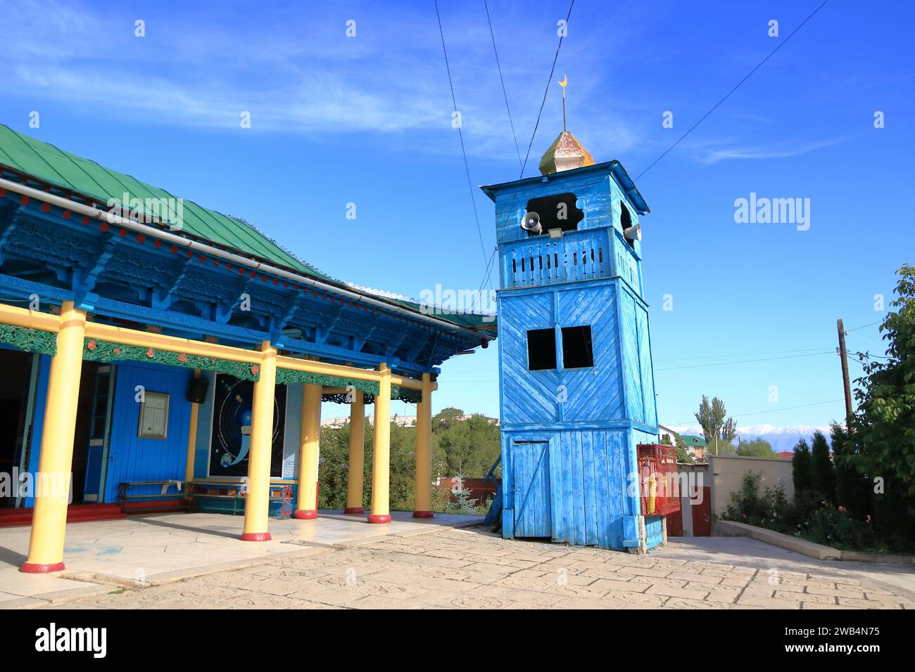 29. August 2023: Karakol in Kirgisistan: Die Dungan-Moschee an einem sonnigen Tag Stockfoto