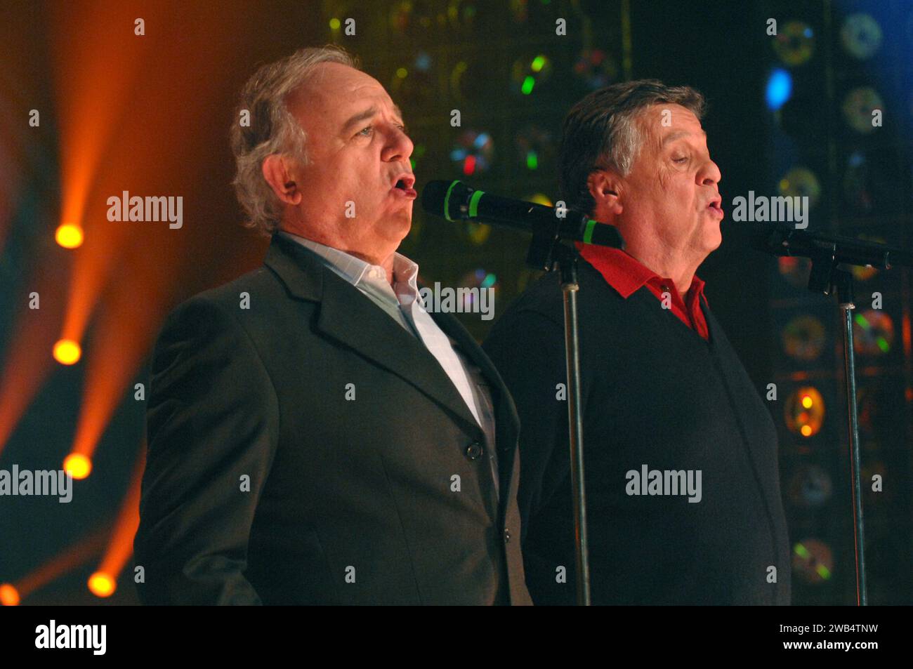 Mailand Italien 28 02 2007:Cochi e Renato, Comedy-Duo und Sänger, während der musikalischen Fernsehsendung „CD Live“ Stockfoto