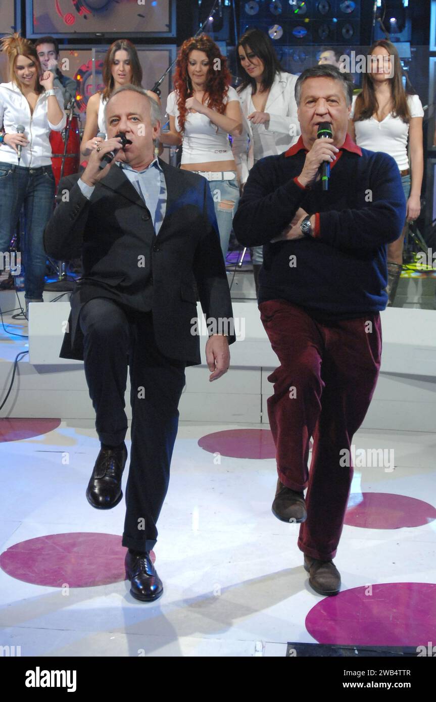 Mailand Italien 28 02 2007:Cochi e Renato, Comedy-Duo und Sänger, während der musikalischen Fernsehsendung „CD Live“ Stockfoto