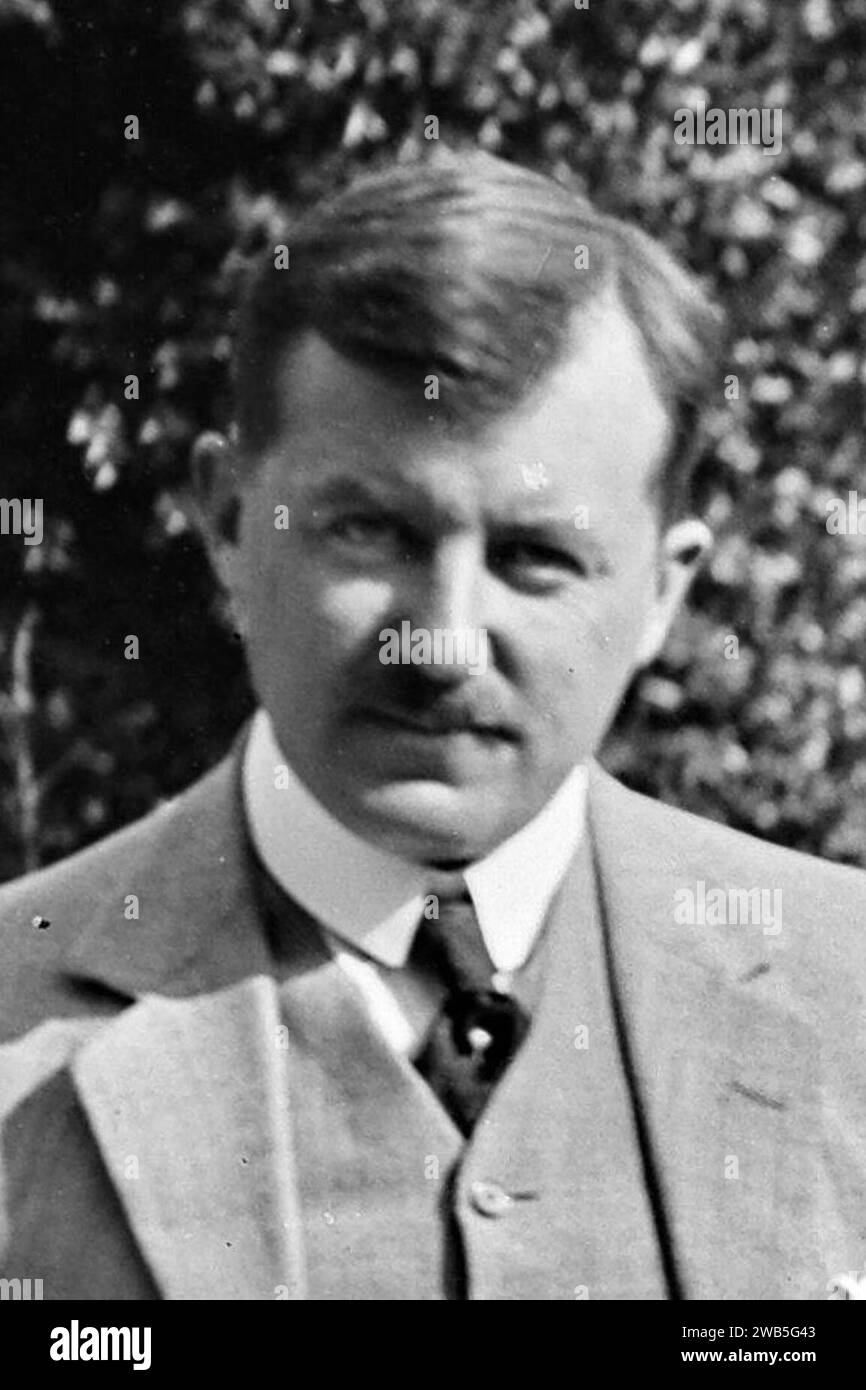 (De g. à d. Henri) Rolin, (Joseph de) Ruelle, Vandervelde, Baron (Pierre van) Zuylen, (comte) Ferdinand du Chastel (délégation belge à Locarno, 7. Oktober 1925) - (Photographie de presse) - (Agence Rol) (zugeschnitten). Stockfoto