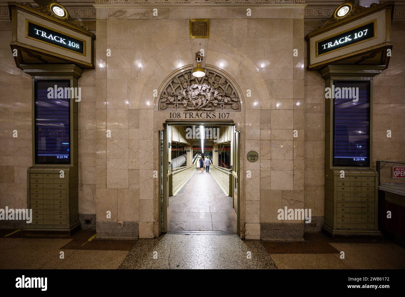 Eintritt zu den oberen Gleisen der New Yorker Grand Central Station, um den Zug zu nehmen. Stockfoto