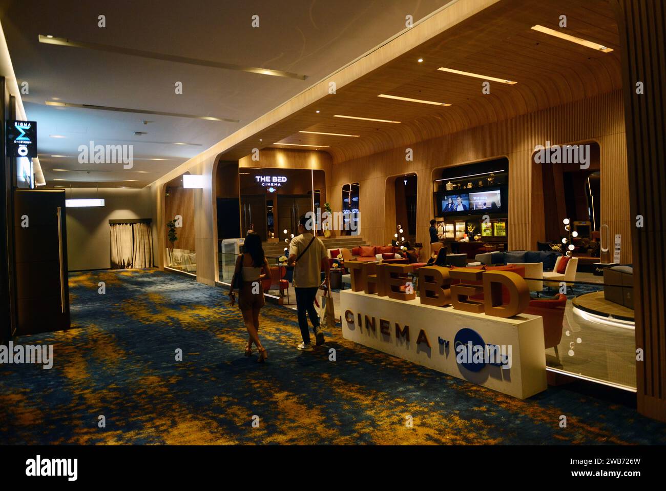 Das Bed-Kino im Central World Einkaufszentrum in Bangkok, Thailand. Stockfoto