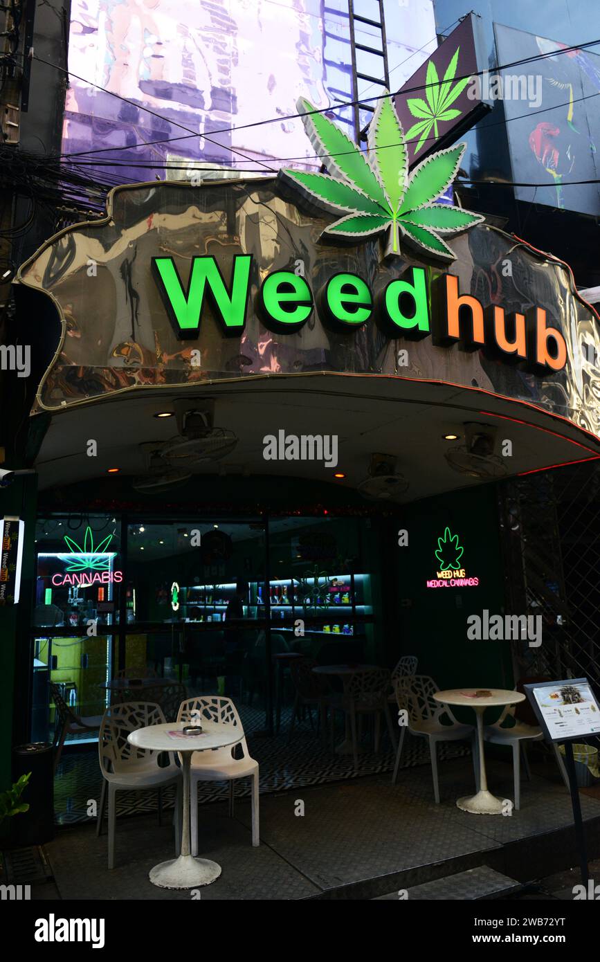 Der Cannabis Hub im Soi Cowboy in Bangkok, Thailand. Stockfoto