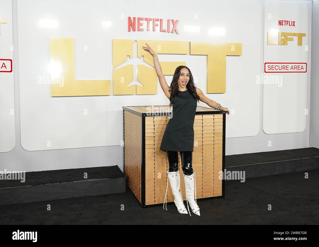New York, Usa. Januar 2024. Eva Gutowski nimmt am 8. Januar 2024 an der Uraufführung von Netflix's Lift im Jazz im Lincoln Center in New York Teil. (Foto: John Nacion/NurPhoto) Credit: NurPhoto SRL/Alamy Live News Stockfoto