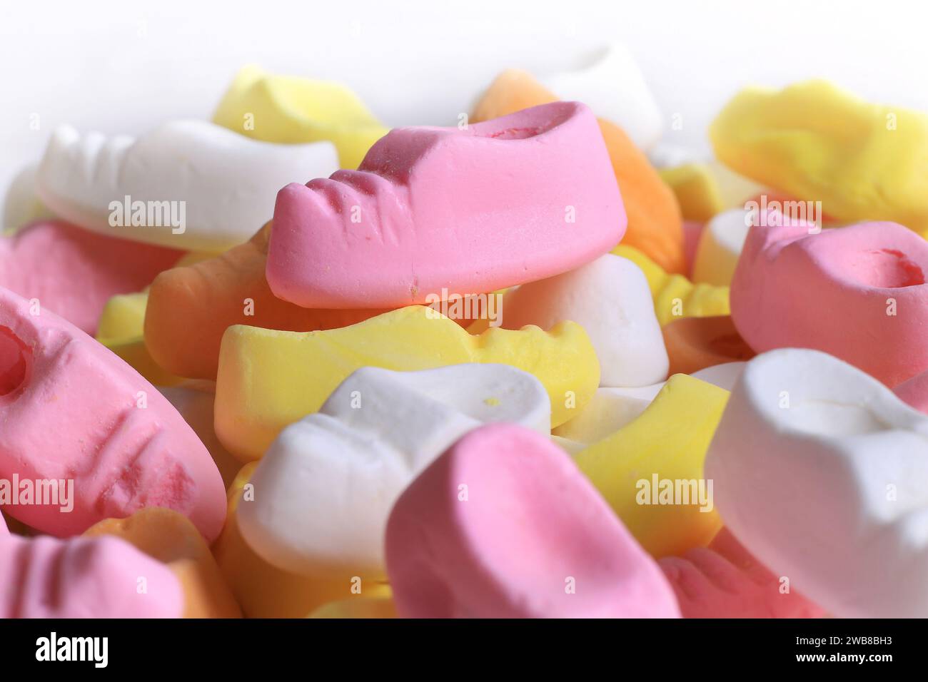 Traditioneller libanesischer Marshmallow in Form von Schuhen. Stockfoto