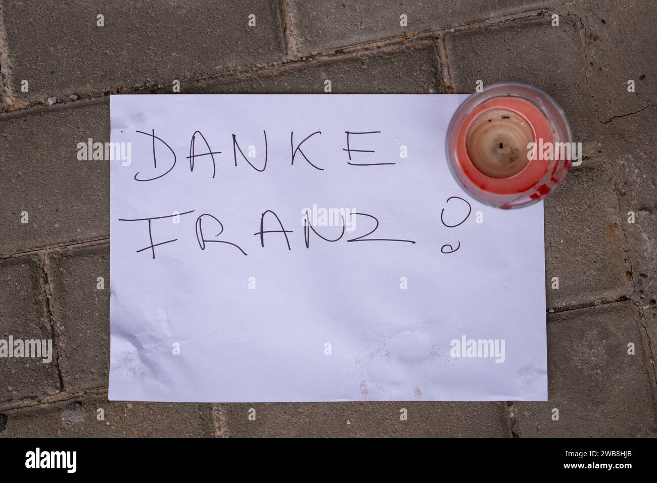 Danke Gut Und Dir Französisch Mit dem schriftzug danke franz -Fotos und -Bildmaterial in hoher