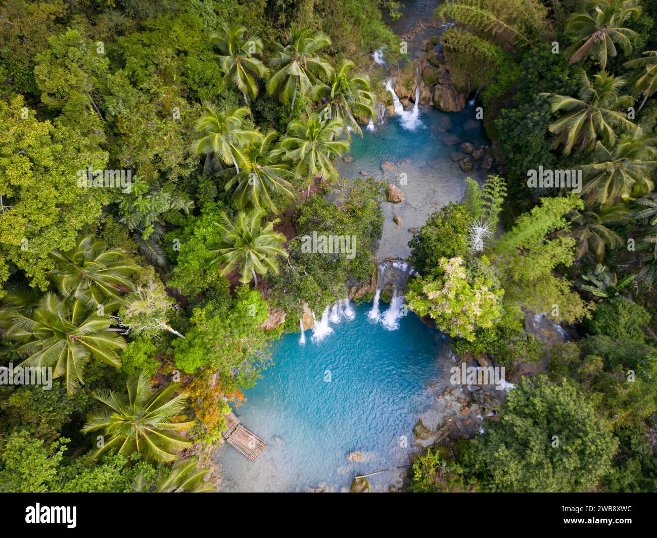 Eine Luftaufnahme der Cambugahay Falls, Siquijor, Philippinen Stockfoto