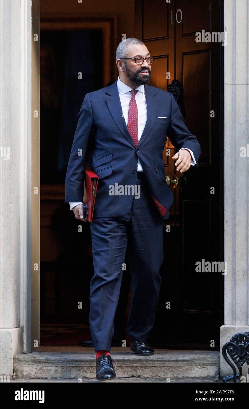London, Großbritannien. Januar 2024. James cleverly, Innenminister, in der Downing Street zur ersten Kabinettssitzung des Jahres. Quelle: Mark Thomas/Alamy Live News Stockfoto
