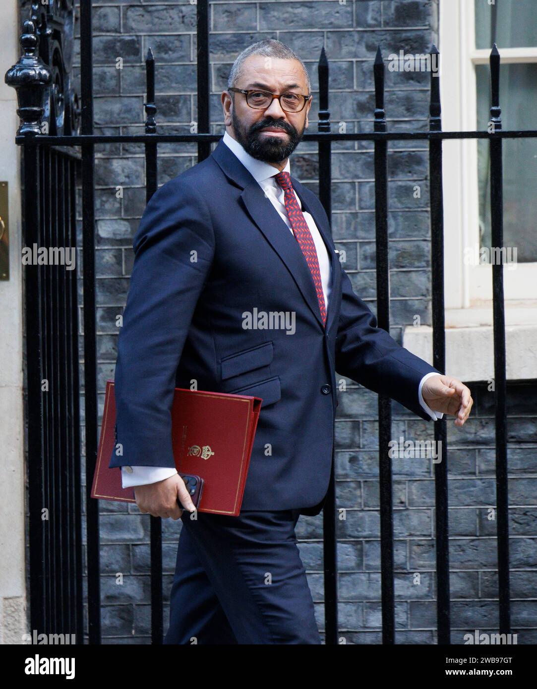 London, Großbritannien. Januar 2024. James cleverly, Innenminister, in der Downing Street zur ersten Kabinettssitzung des Jahres. Quelle: Mark Thomas/Alamy Live News Stockfoto