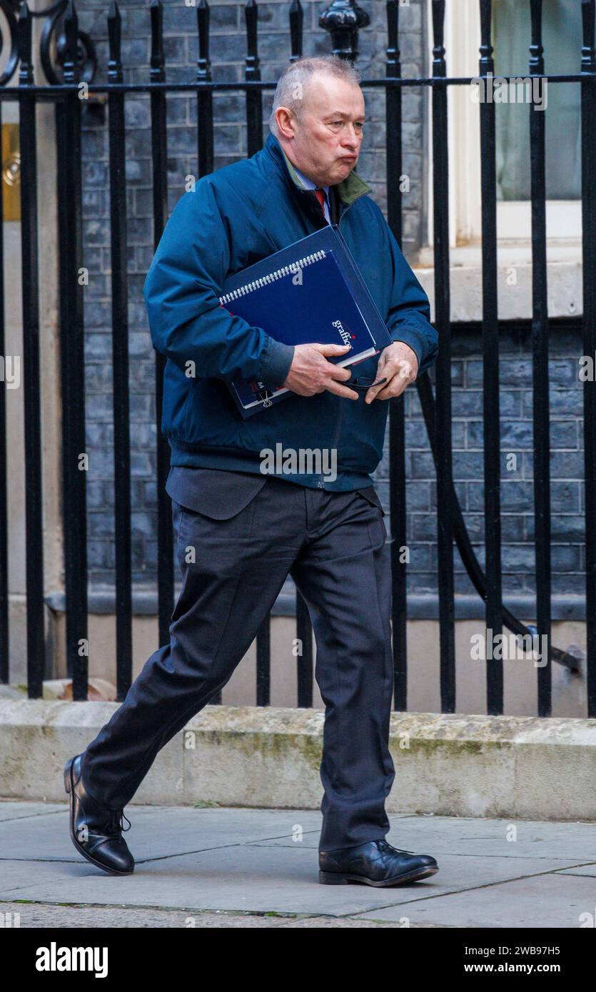 London, Großbritannien. Januar 2024. Simon Hart, Chief Whip, in der Downing Street zur ersten Kabinettssitzung des Jahres. Quelle: Mark Thomas/Alamy Live News Stockfoto