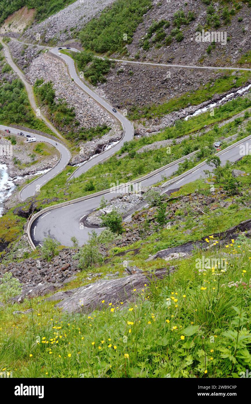 Trollstigen Serpentine Mountain Road, auf Englisch als Troll's Path bekannt. Bergpassstraße in Norwegen. Stockfoto
