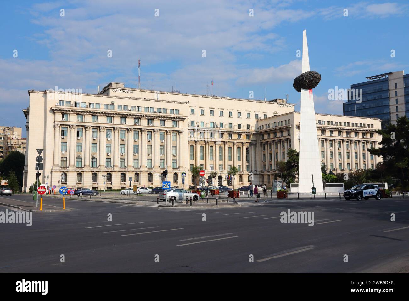 BUKAREST, RUMÄNIEN - 19. AUGUST 2012: Innenministerium (Ministerul Afacerilor Interne) in Bukarest, Hauptstadt Rumäniens. Stockfoto