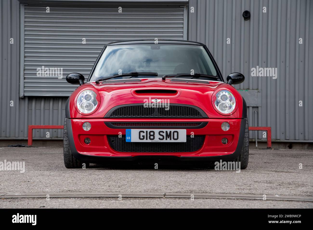 R53 Mini Cooper S, moderner klassischer britischer Wagen Stockfoto