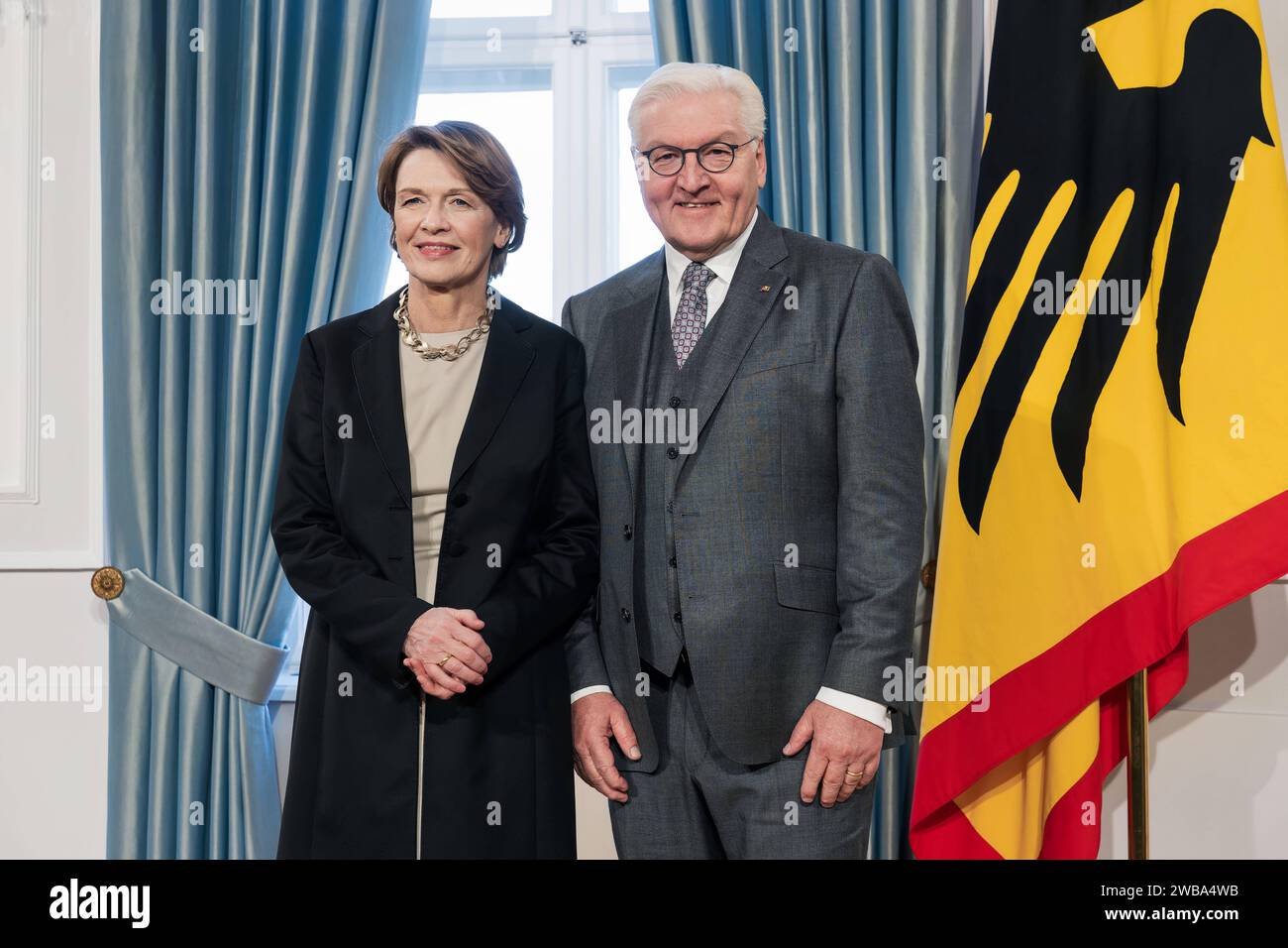 09.01.2024,Berlin,Schloss Bellevue,Neujahrsempfang des Bundespräsidenten Frank-Walter-Steinmeier für Repräsentanten des öffentlichen Lebens und rund 60 engagierte Bürgerinnen und Bürger aus allen Bundesländern.Foto:BP Frank-Walter Steinmeier und Elke Büdenbender *** 09 01 2024,Berlin,Schloss Bellevue,Neujahrsempfang durch Bundespräsident Frank Walter Steinmeier für Vertreter des öffentlichen Lebens und rund 60 engagierte Bürger aus allen bundesländern Foto BP Frank Walter Steinmeier und Elke Büdenbender Stockfoto