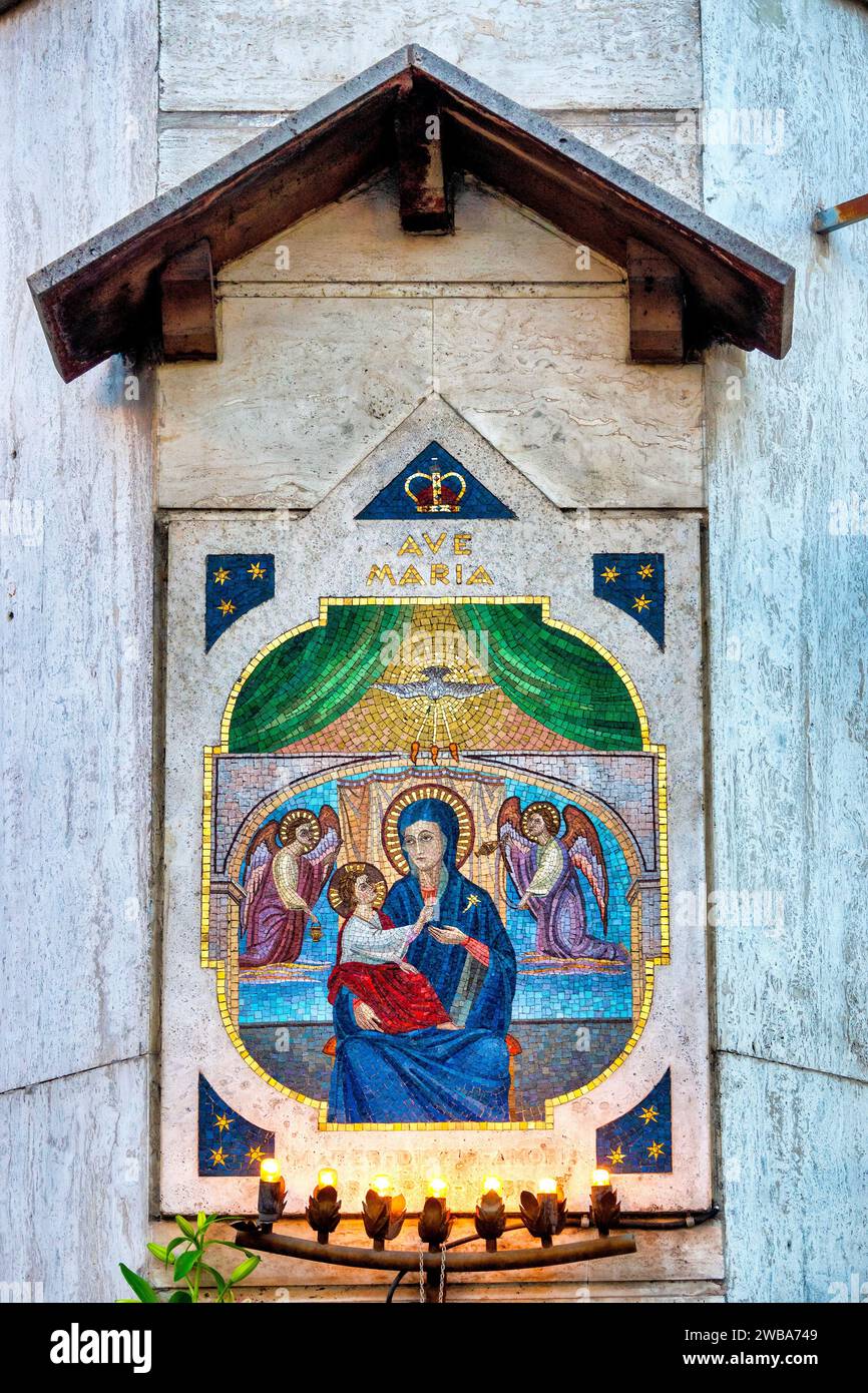 Madonna con il bambino aedicula in Via Appia Nuova, Rom, Italien Stockfoto
