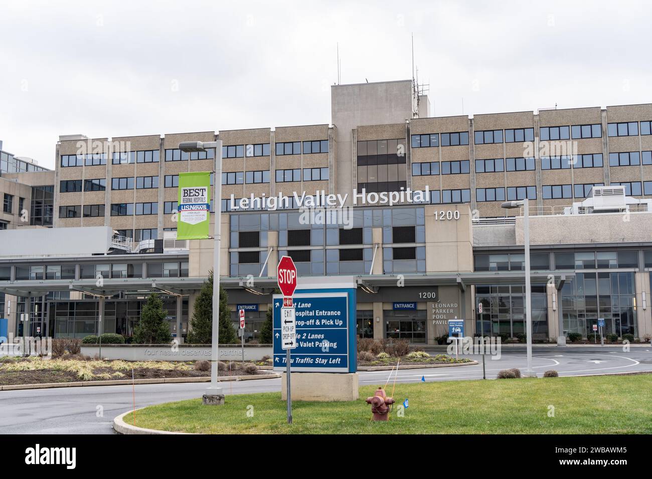 Allentown, Pennsylvania – 1. Januar 2023: Das Lehigh Valley Hospital Cedar Crest ist das führende Krankenhaus des Lehigh Valley Health Network in Allentown, Pennsy Stockfoto
