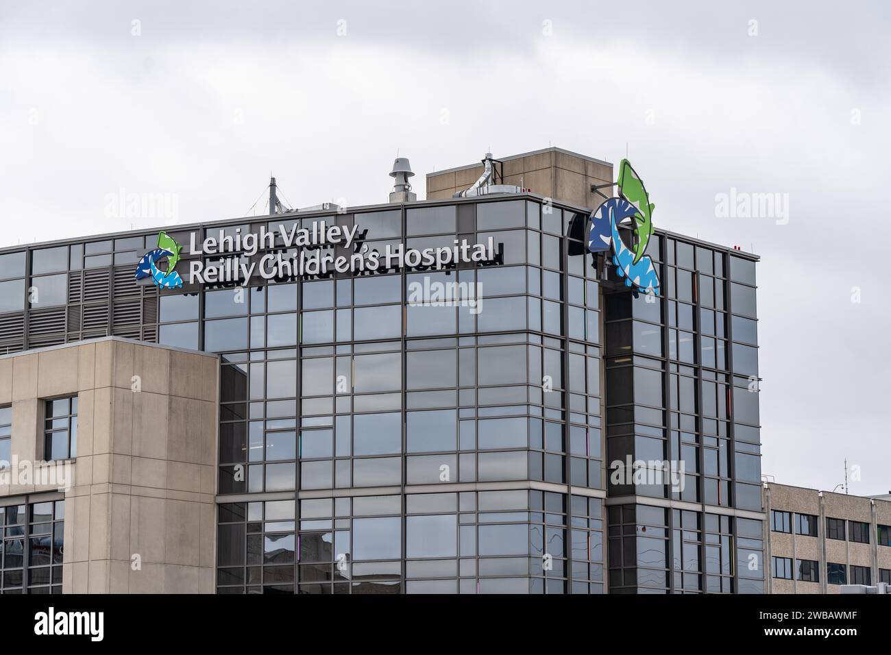 Allentown, Pennsylvania – 1. Januar 2023: Lehigh Valley Reilly Children’s Hospital mit umfassender Kinderbetreuung. Stockfoto