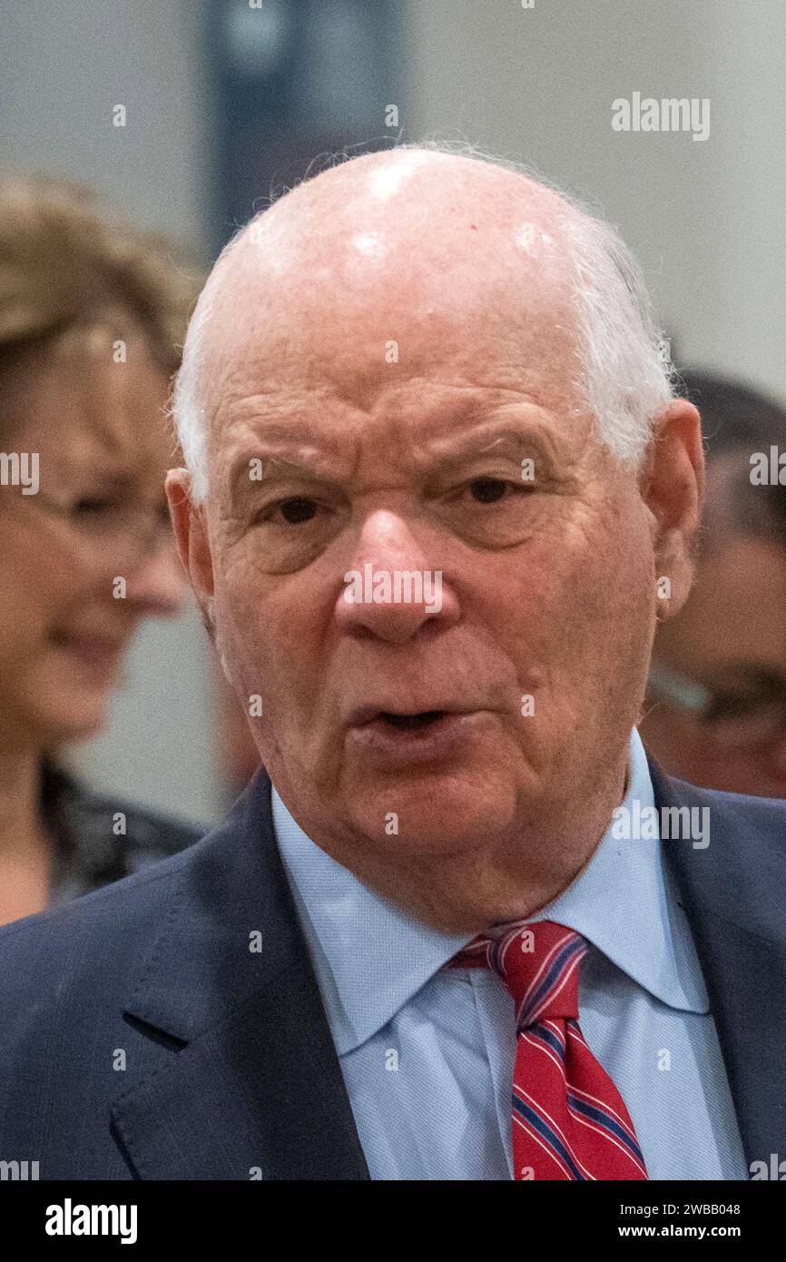 Spaziert durch die U-Bahn des Senats während einer Abstimmung im US-Kapitol in Washington, DC, Dienstag, den 9. Januar 2024. Quelle: Rod Lamkey/CNP/MediaPunch Stockfoto