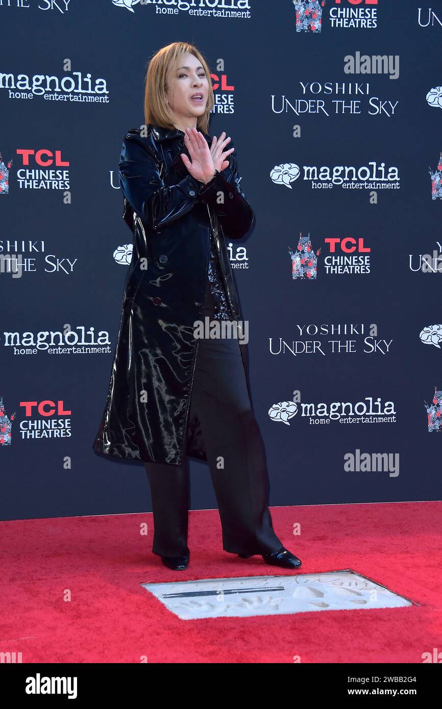 Yoshiki Hayashi bei der Enthüllung seiner Hand und Fußabdrücke in