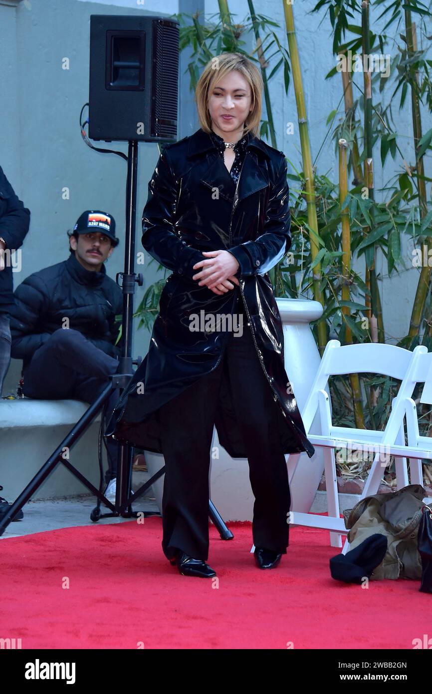 Yoshiki Hayashi bei der Enthüllung seiner Hand und Fußabdrücke in