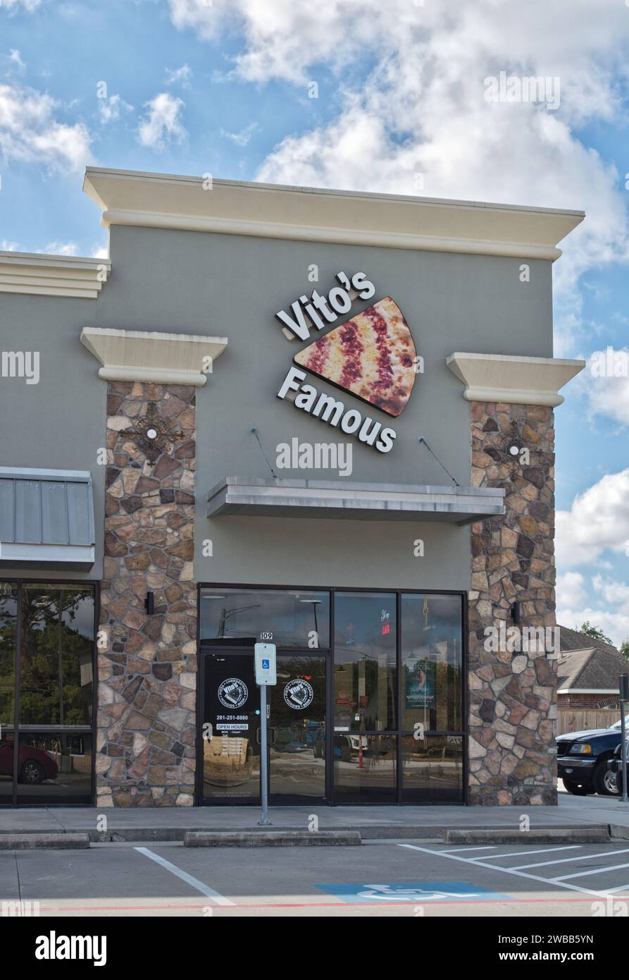 Frühling, Texas USA, 24. September 2023: Vitos berühmtes Business-Äußere im Frühjahr, TX. Familienfreundliches Restaurant mit authentischer Philadelphia-Küche. Stockfoto