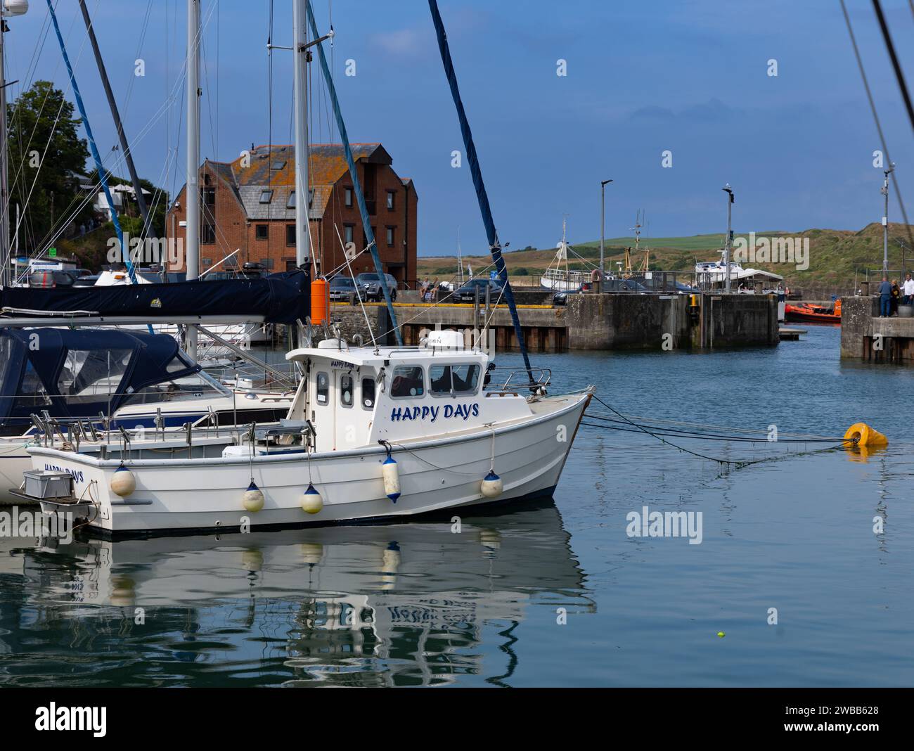 Happy Days Boot liegt im hübschen Padstow Hafen Cormwell Stockfoto