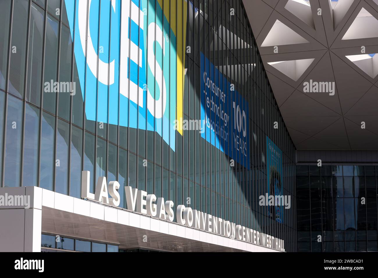 Las Vegas, NV, USA. Januar 2024. Ein Außenfoto der Consumer Electronics Show (CES 2024) im Las Vegas Convention Center in Las Vegas, NV. Christopher Trim/CSM/Alamy Live News Stockfoto