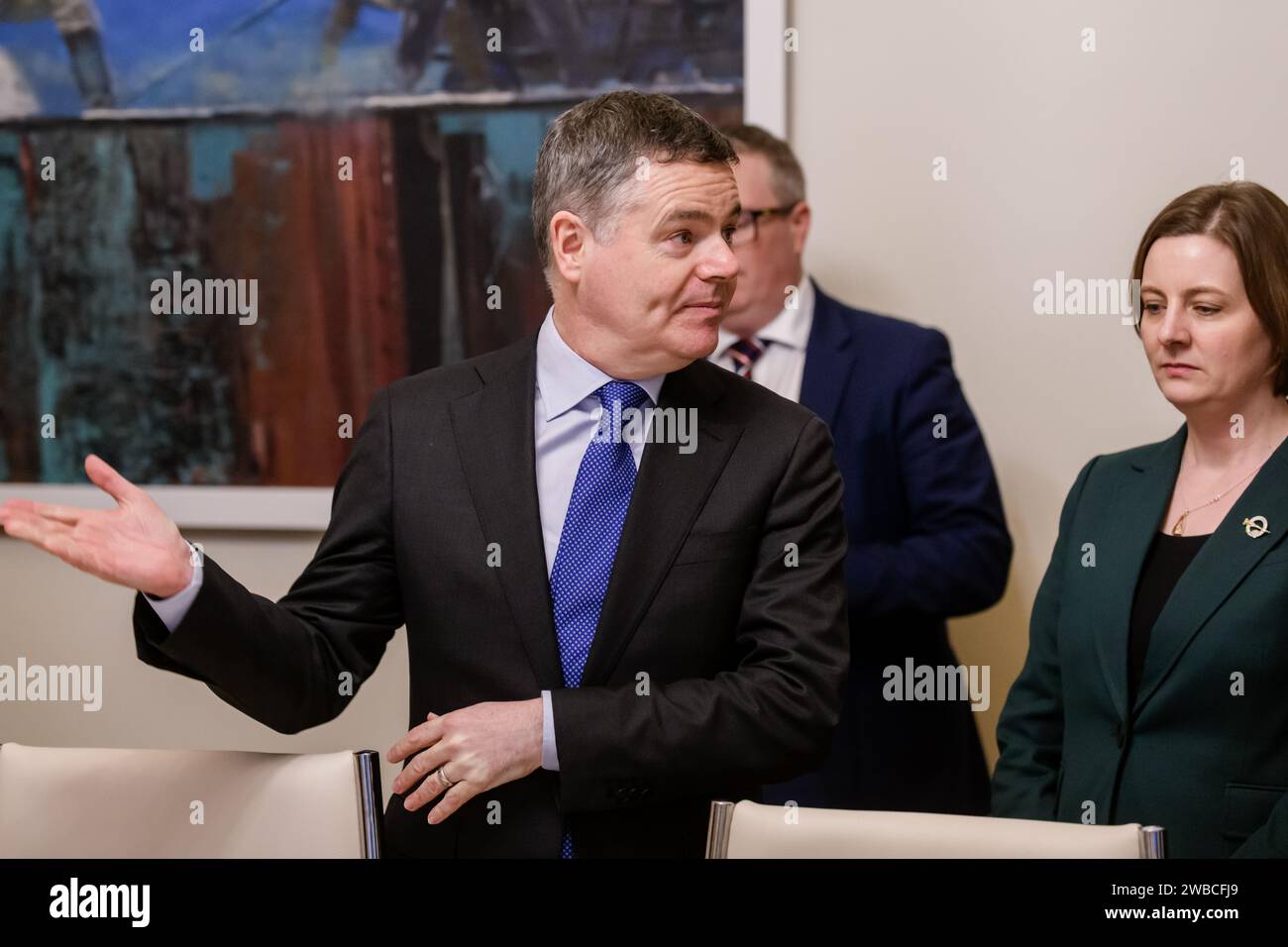 RIGA, Lettland. Januar 2024. Der lettische Finanzminister Arvils Aserbaidschadens trifft sich mit Paschal Donohoe (auf Foto), dem Präsidenten der Eurogruppe, Minister für öffentliche Ausgaben, die Umsetzung des nationalen Entwicklungsplans und die Reform Irlands. Quelle: Gints Ivuskans/Alamy Live News Stockfoto