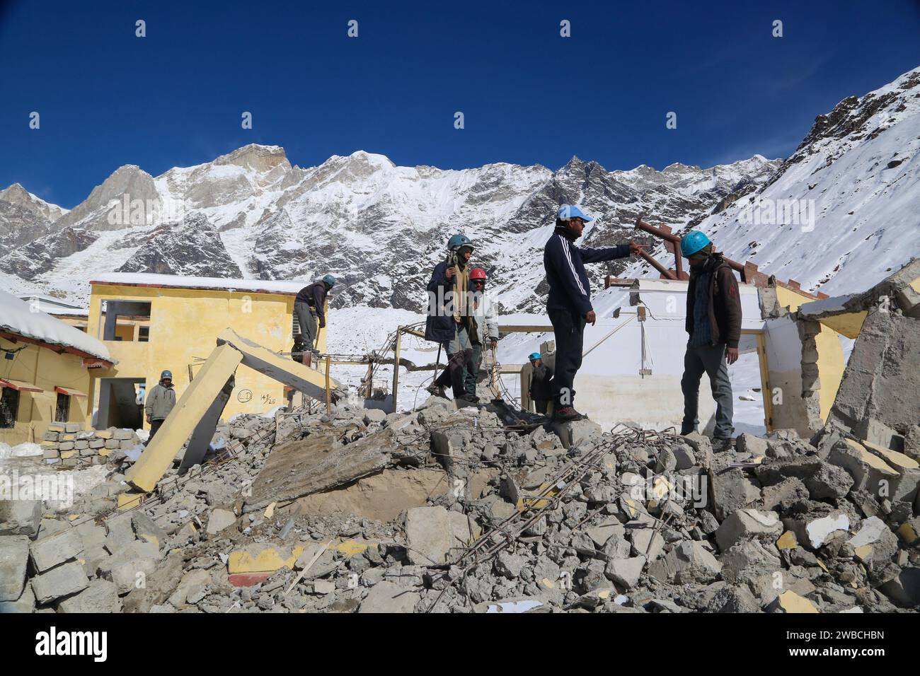 Rudarprayag, Uttarakhand, Indien, Dezember 20 2014, zerstörte Gebäude für den Wiederaufbau von Kedarnath in Uttarakhand. Die Regierung hat einen Wiederaufbau durchgeführt Stockfoto