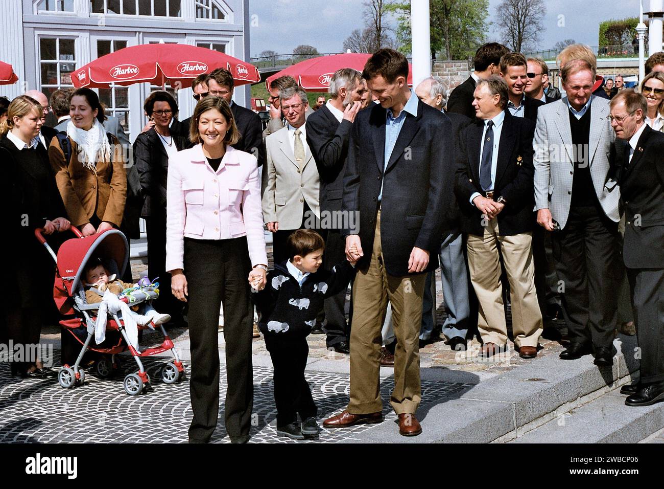 Kopenhagen, Dänemark /02. Juni 2003/Prinz Joachim und ehemalige Ehefrau Preis Alexandra mit Kindern mit Prinz Henrik im dänischen Capiytal Kopenhagen segeln zum königlichen Schiff in der dänischen Hauptstadt. Photo.Francis Joseph Dean/Dean Pictures Stockfoto