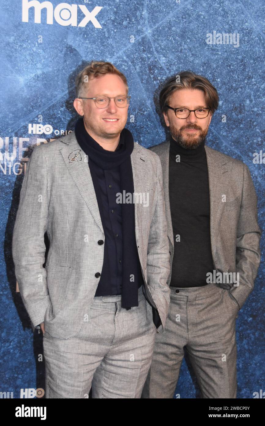 Los Angeles, Kalifornien, USA 9. Januar 2024 Produktionsdesigner Dan Taylor und der Director of Photography Florian Hoffmeister nahmen am 9. Januar 2024 an der Premiere von HBOÕs True Detective: Night Country im Paramount Theater in den Paramount Studios Teil. Foto: Barry King/Alamy Live News Stockfoto