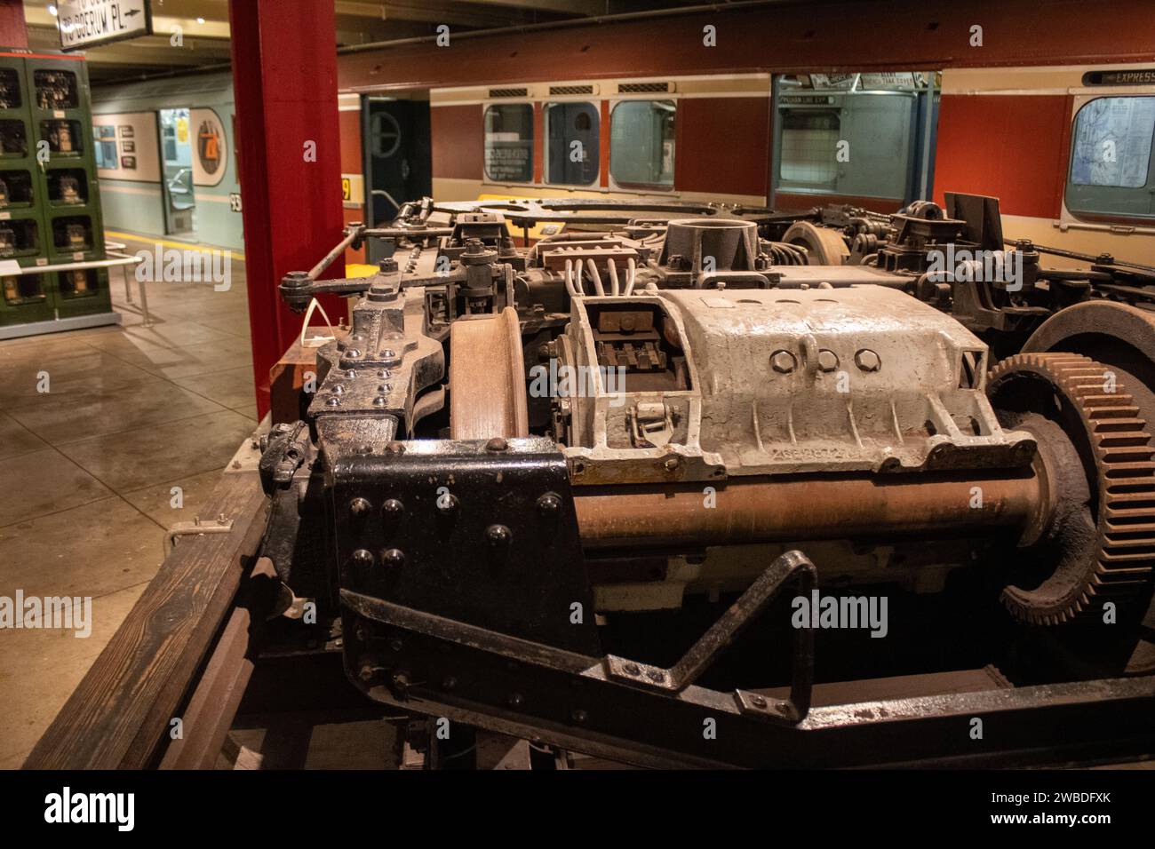Ein alter Motor an der U-Bahn-Station im New York Transit Museum. Downtown Brooklyn, USA Stockfoto
