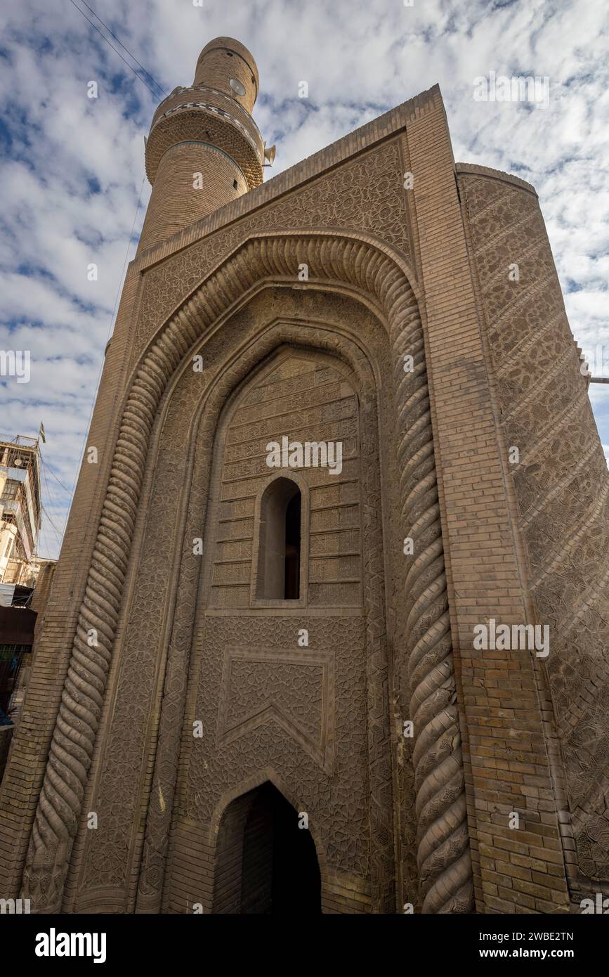Eingangsfassade der Mirjaniya Madrasa, Bagdad, irak Stockfoto