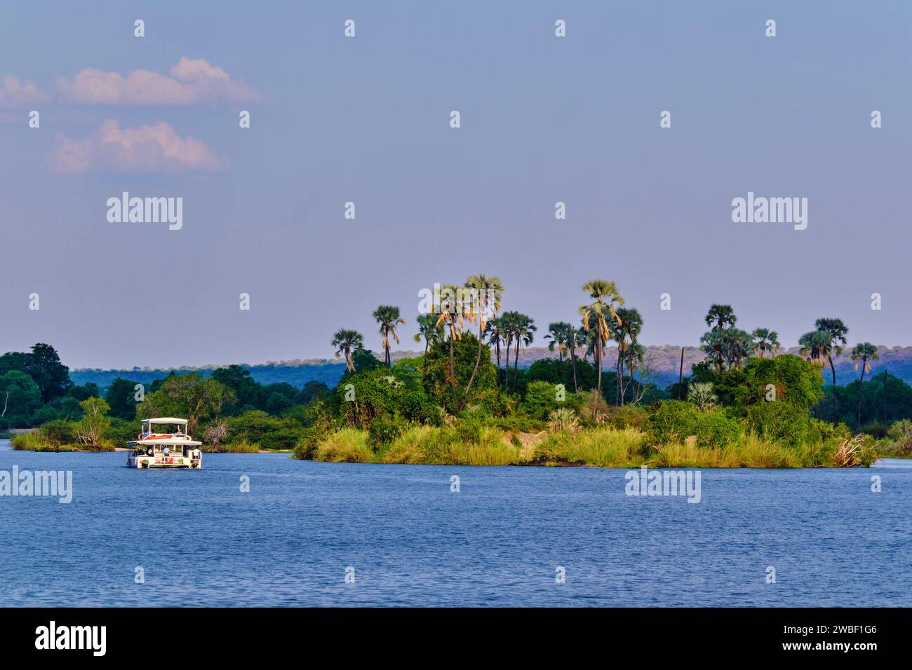 Simbabwe, Provinz Matabeleland Nord, Bootstour auf dem Sambesi Stockfoto