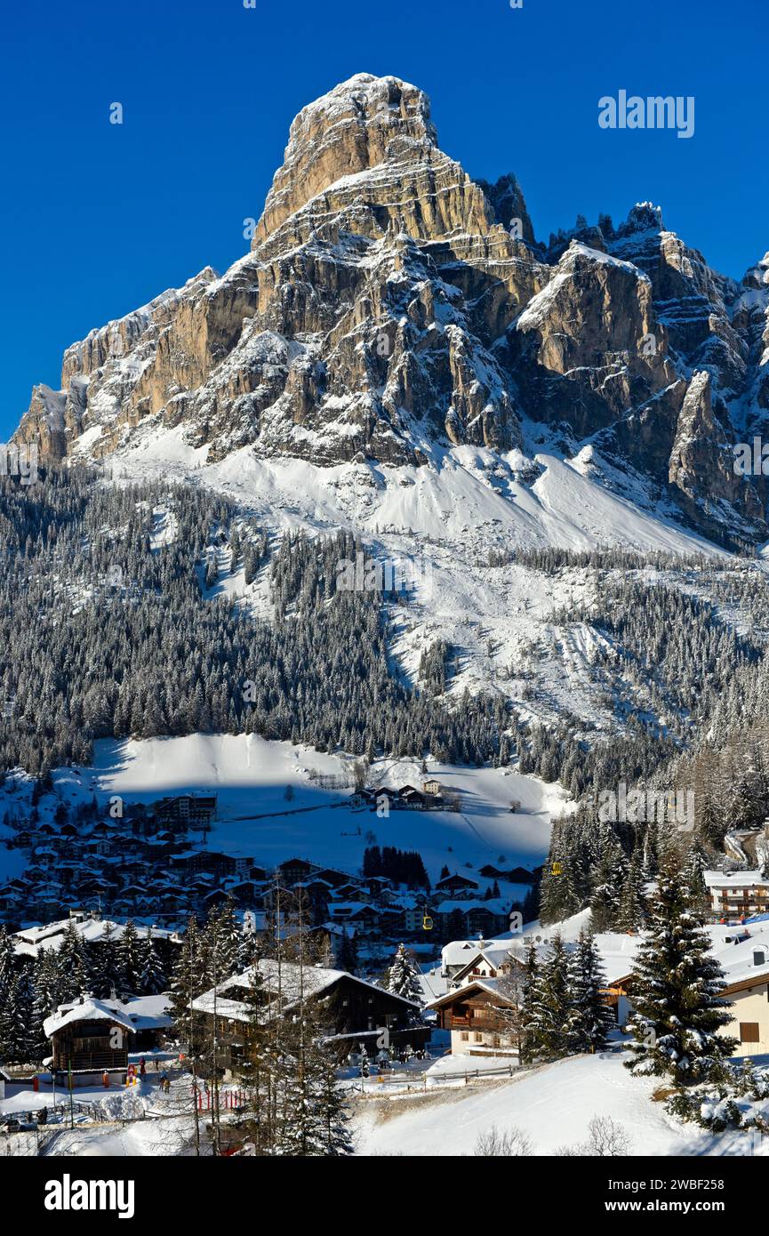 Skigebiet von corvara -Fotos und -Bildmaterial in hoher Auflösung – Alamy