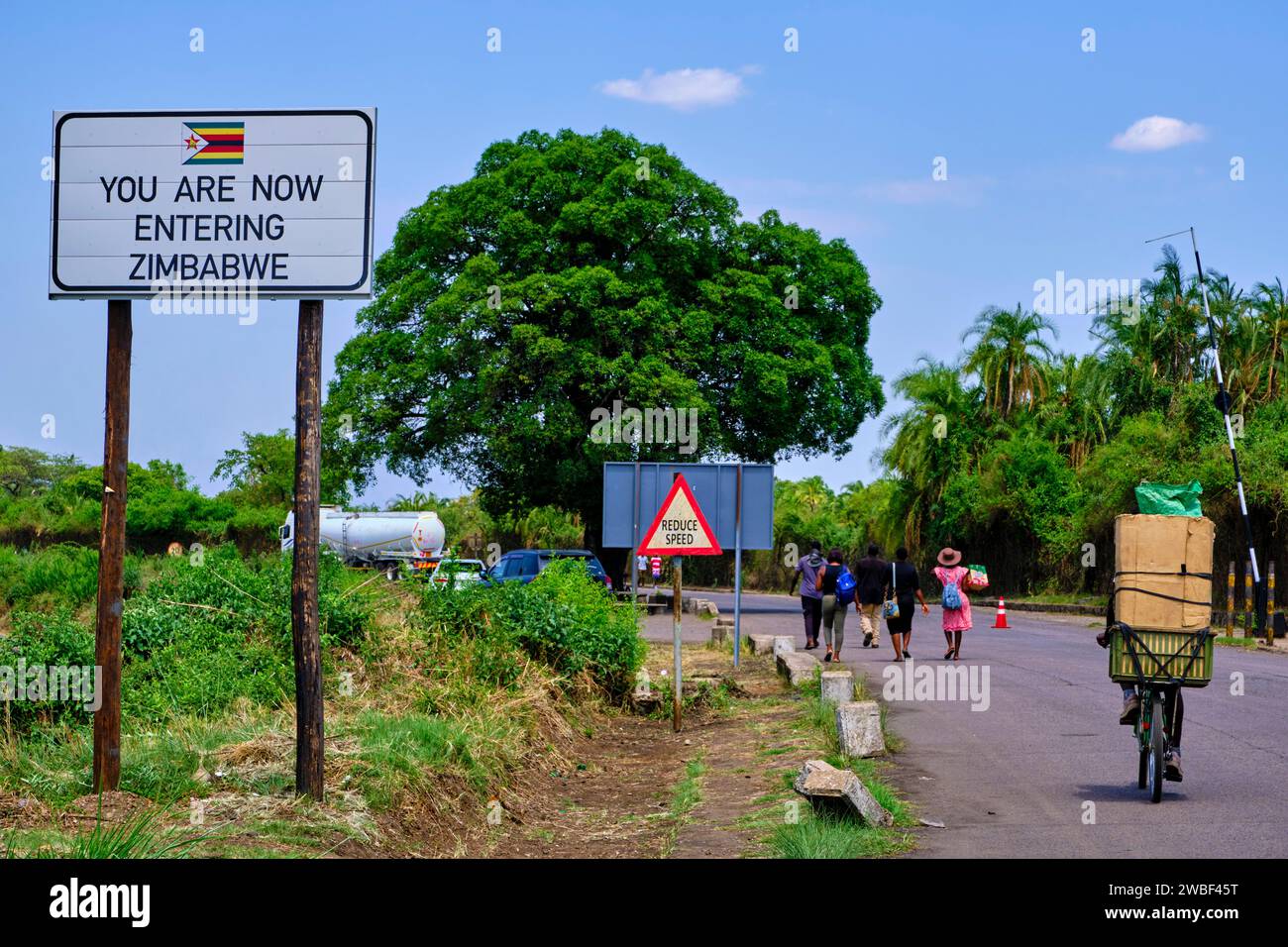 Simbabwe, Provinz Matabeleland Nord, Victoria Falls, die Grenze zwischen Sambia und Simbabwe Stockfoto