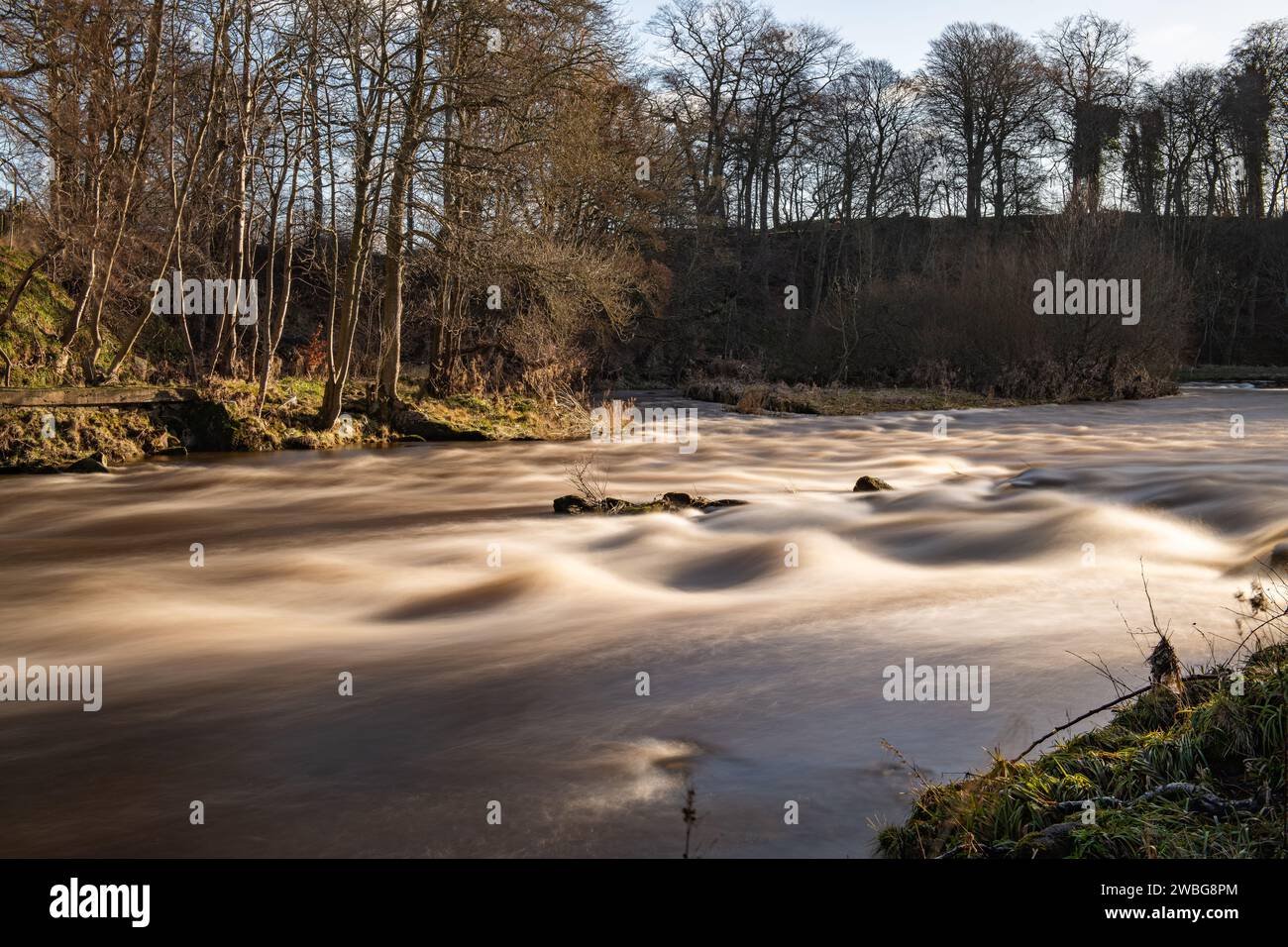 Lange Exposition, Fluss Don, Danestone, Aberdeen, Schottland, UK Stockfoto