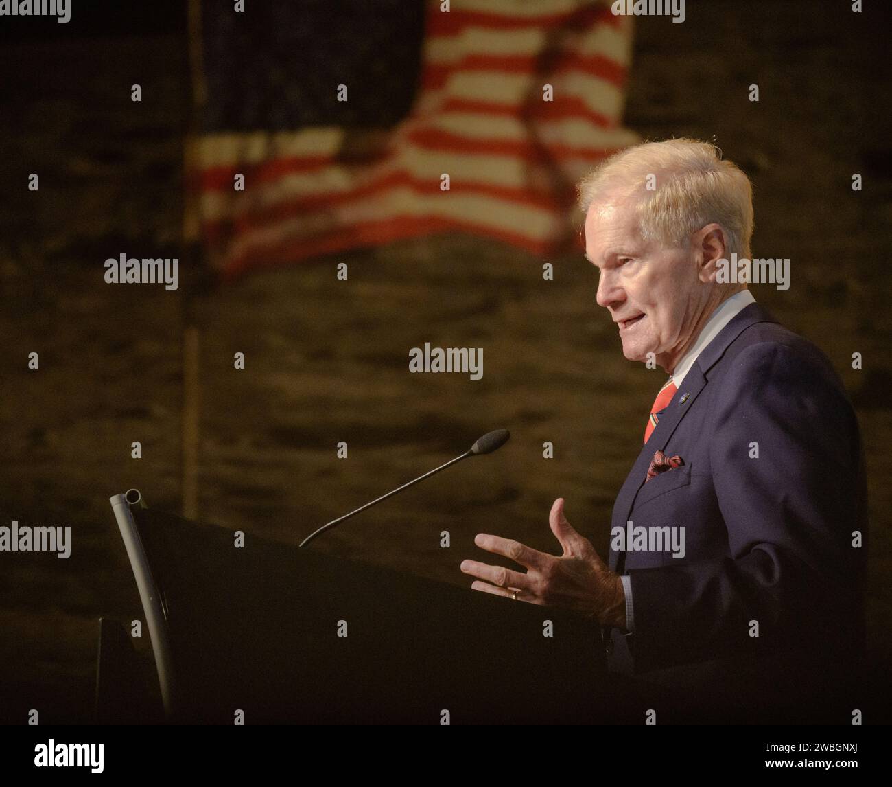 Bill Nelson, Administrator der NASA, hält eine Rede während einer NASA Town Hall Veranstaltung am Mittwoch, den 19. Juli 2023, im Mary W. Jackson Building der NASA. Foto: (NASA/Bill Ingalls) Stockfoto